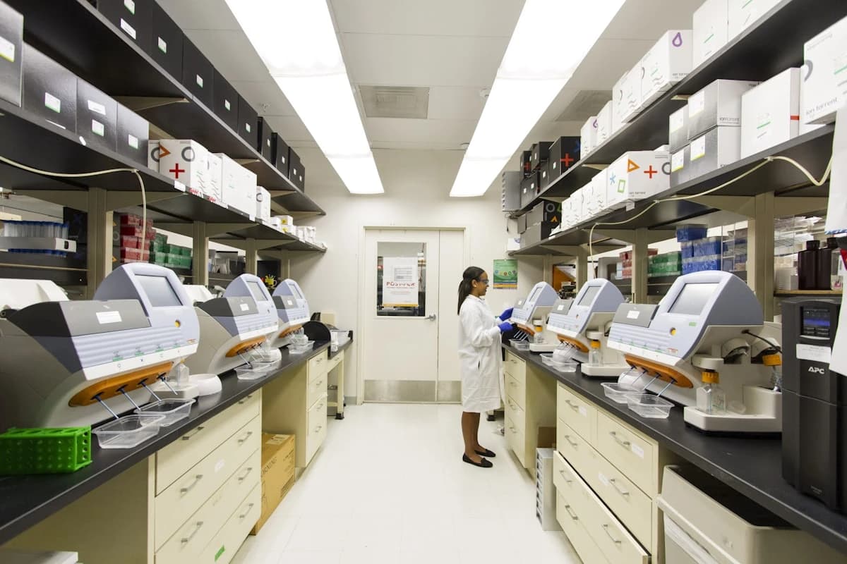 Analis Laboratorium Medis (ATLM)