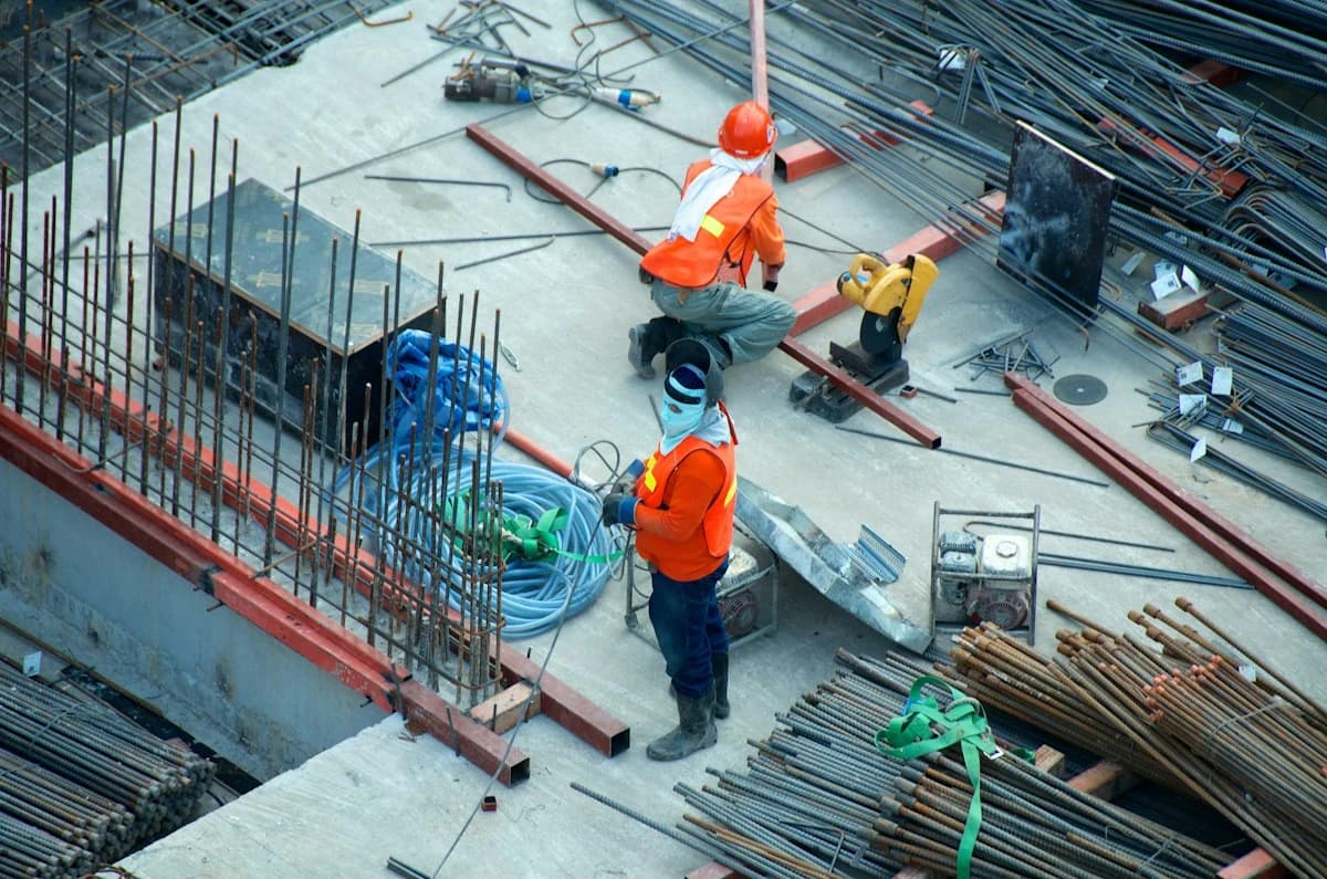 Insinyur Sipil (Civil Engineer)
